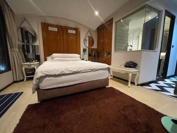 Selling a fully furnished studio unit at The Venetian Signature Condo Resort Pattaya with sea view. Book now!