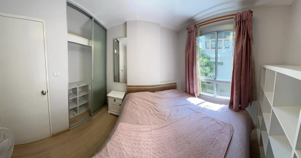 For sale/rent: The Viva Condo Petchkasem 68, 2nd floor, corner room, separate room, comes with complete decorations, reserve now.