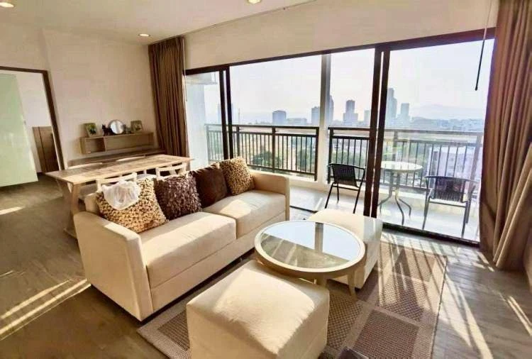 Tree tops Pattaya for sale (South Pattaya), spacious 2 bedroom unit, beautiful sea view, hurry and reserve now!