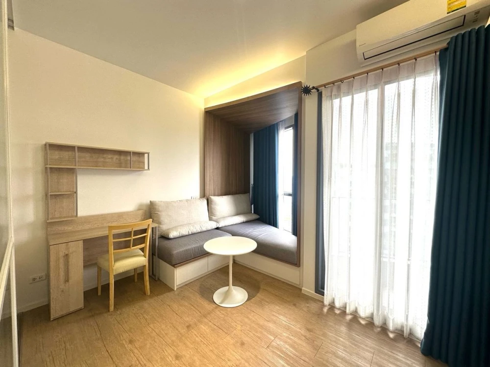 Triple Y Residence for sale, 32nd floor, high floor, fully furnished, ready to move in. Reserve now, don't miss out!