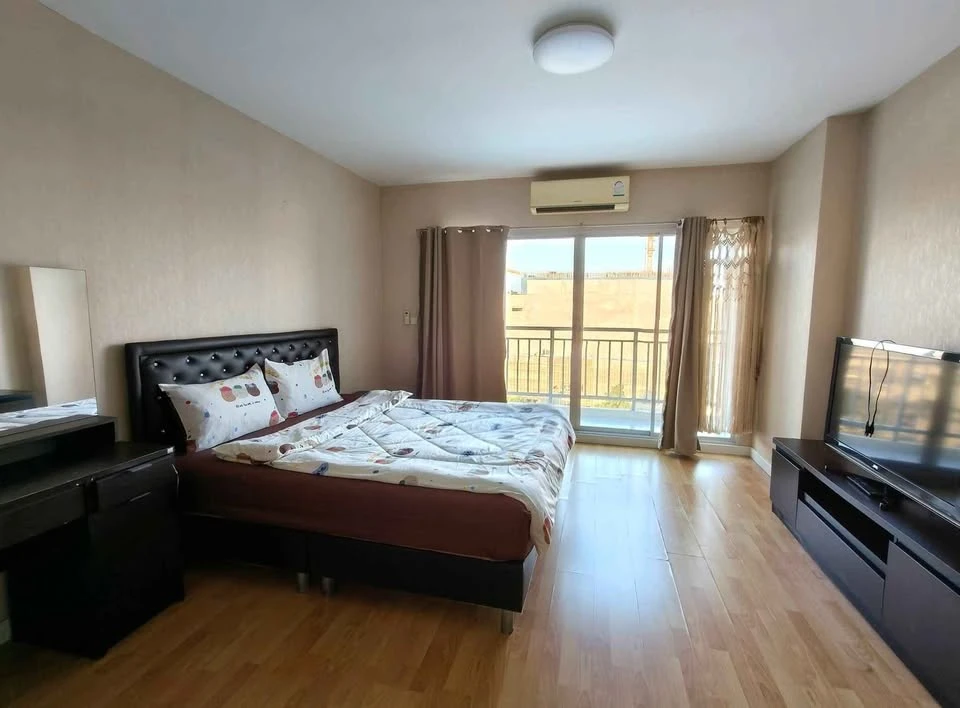 Selling Unicca Pattaya studio apartment, fully furnished, with complete amenities. Don't miss out!