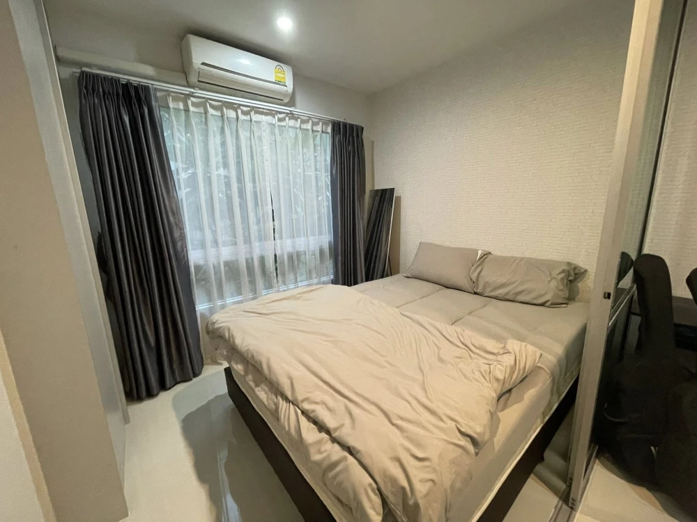 Selling V Condo Ladkrabang, 3rd floor unit, fully furnished, garden view. Don't miss out!