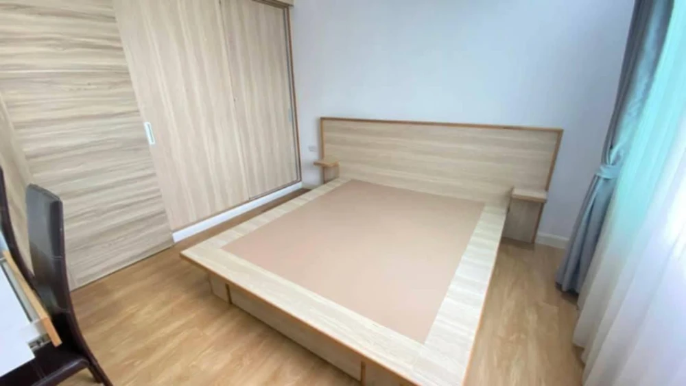 For sale: V Condo Salaya, 3rd floor, complete with furniture and appliances. Great value. Hurry and reserve now!