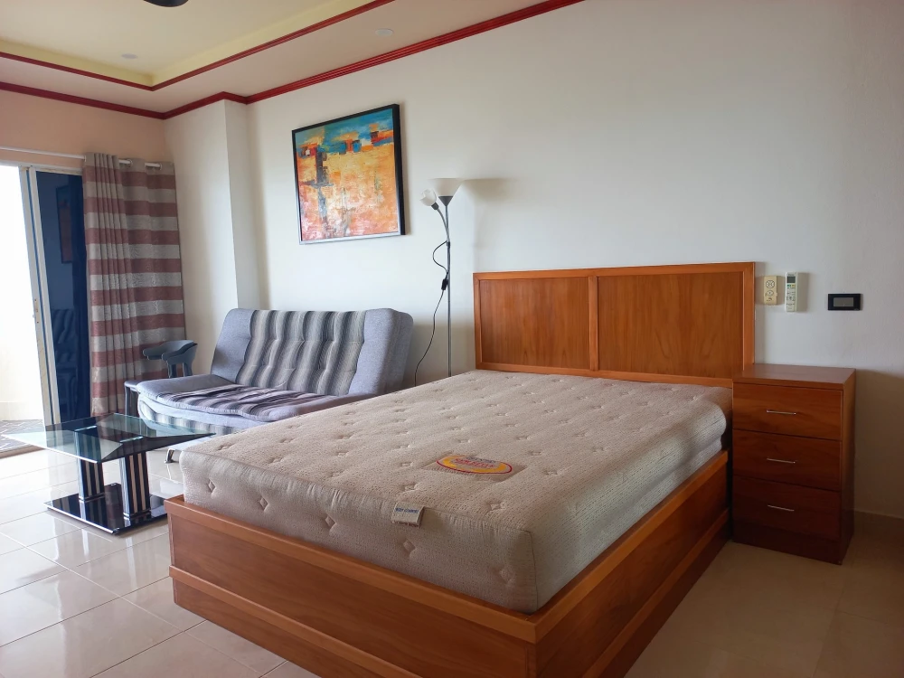 For sale View Talay Jomtien Condominium 1-8, spacious rooms, lots of usable space, good location, beautiful sea view, don't miss it.