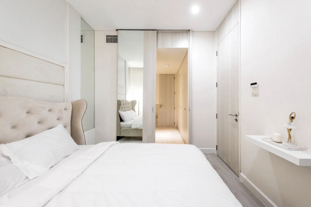Selling Vincente Sukhumvit 49. Spacious and very comfortable condo with stylish and attractive decor. A truly lovely place to live!