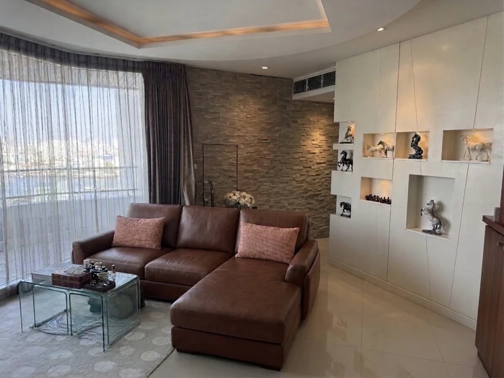 Watermark ChaoPhraya River Condo for sale. This condo is pet-friendly. If you're looking to elevate your lifestyle to an even higher level, don't wait