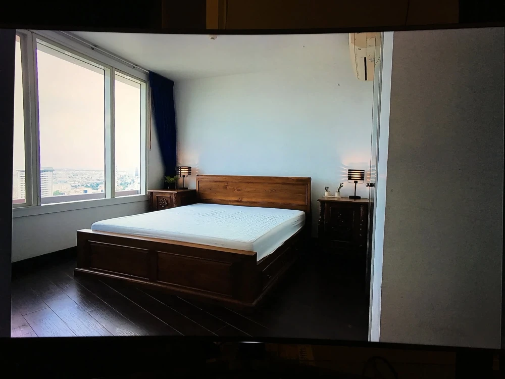 Selling a Watermark Chaophraya River condo. A lovely unit with a walk-in closet in a prime location. Don't miss out!