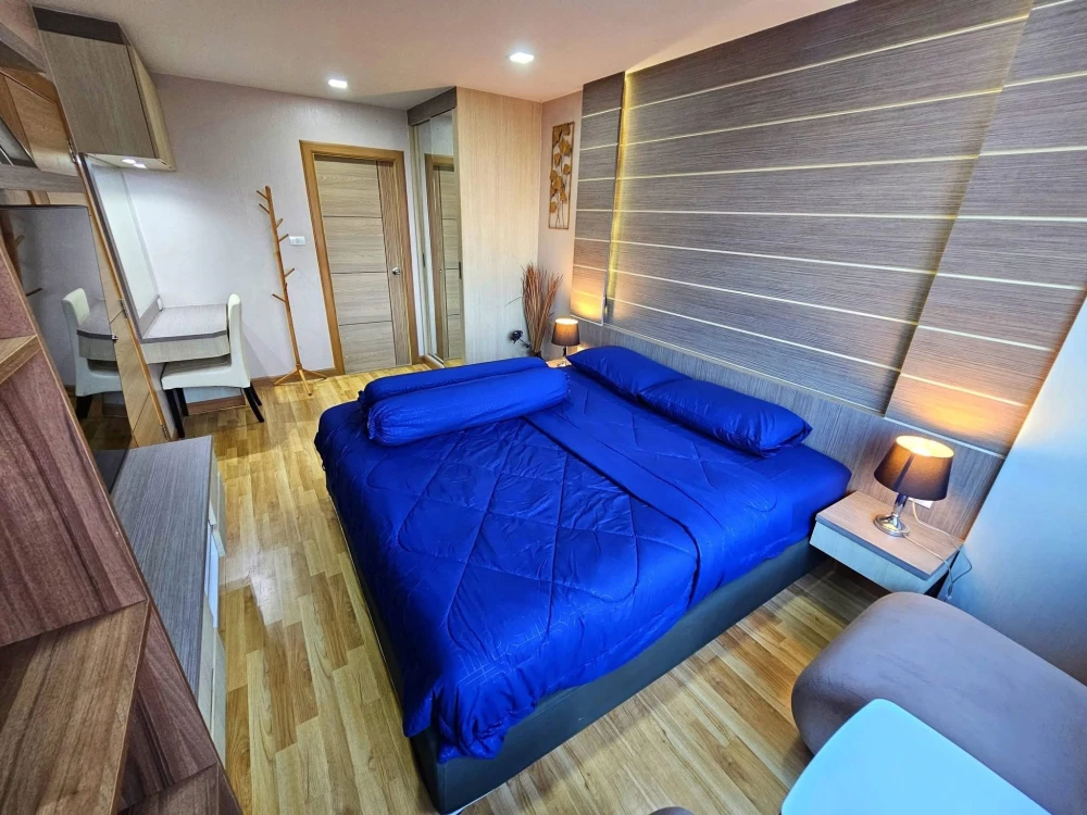 Whale Marina Condo for sale. Fully furnished and ready to move in! Just bring your belongings!!!