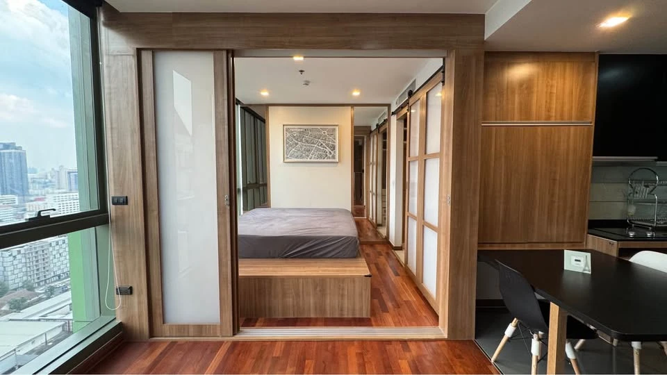 For sale: Wish Signature Midtown Siam, city view condo, high floor, beautiful view, Phaya Thai, Baiyoke side view, just walk to Siam, book now!