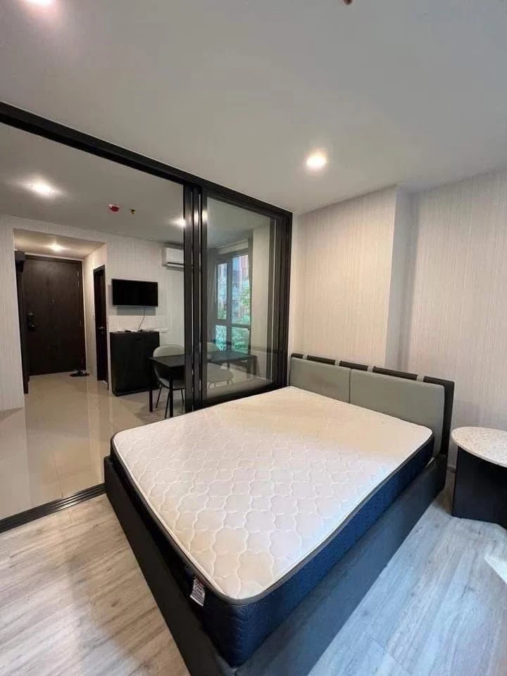 Selling XT Huai Khwang, "Corner Unit with project garden view." Extremely peaceful and private. You can't miss this!