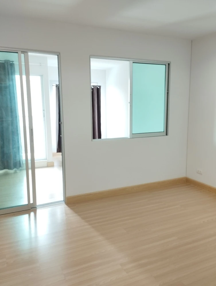 For sale: You 2 Condo, empty room, clean, airy, beautiful condition, 2nd floor, people who like to decorate rooms must not miss it.