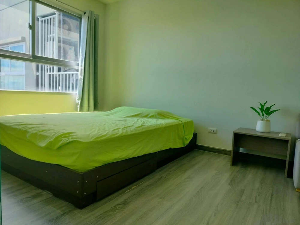 he Trust Condo @ BTS Erawan, beautiful view, book now!