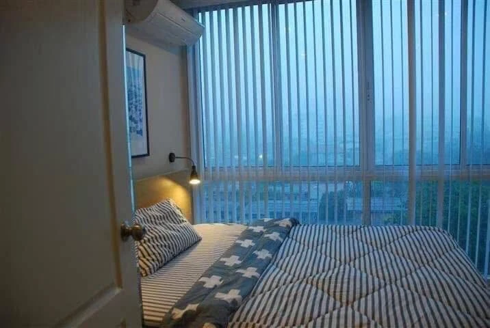 Humble Living Condo near MRT Sutthisan, premium furniture, book now!