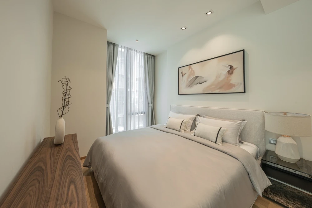Condo for Rent 28 CHIDLOM ” (BTS Chidlom) Good location, very convenient to travel around Bangkok