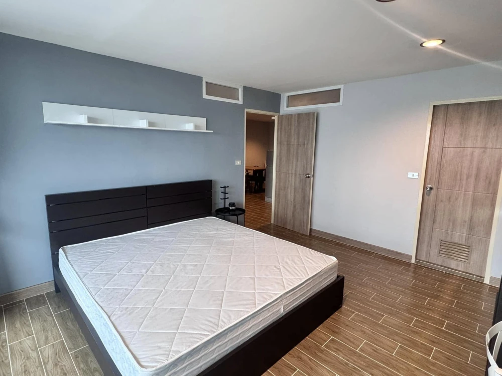 Condo for rent, Sathorn Bridge Tower, good view, spacious room, complete equipment, hurry before it slips out