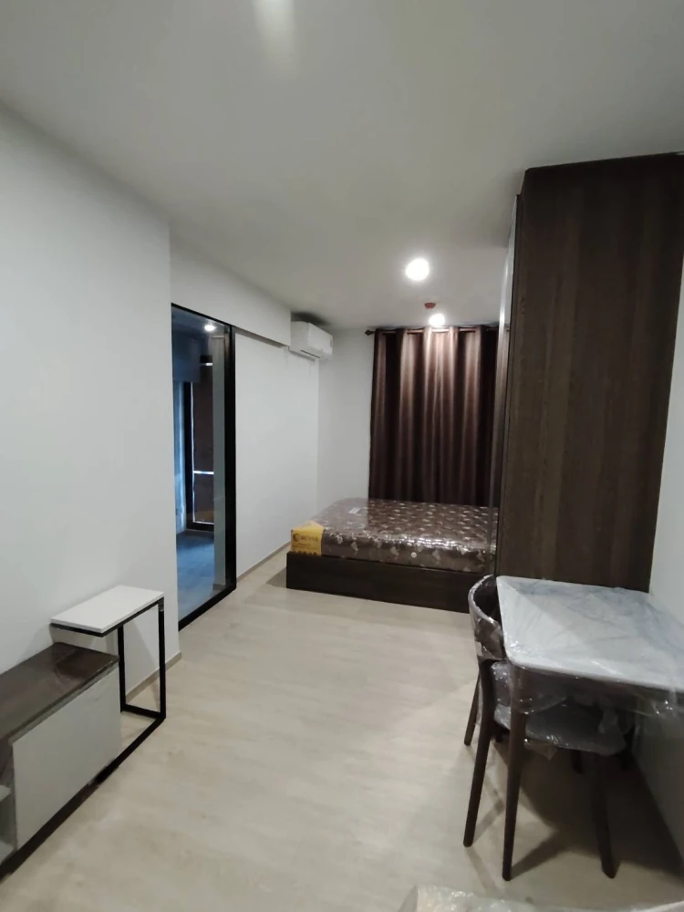 For rent: New Cross Kookot Station, 1 bedroom, separate bedroom and living room, 5th floor, swimming pool view, move in now!