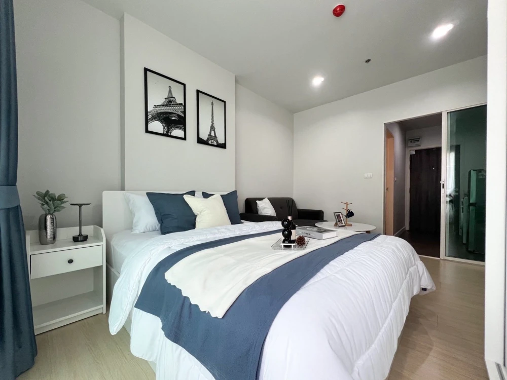 For rent: Metro Sky Wutthakat, 19th floor, good view, minimalist decoration, very minimalist. Minimalists can't miss it. Book now.