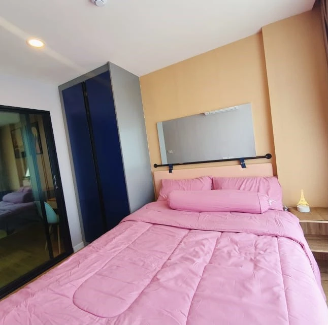 For rent: Attitude BU, separate room, wallpapered throughout, complete amenities, don't miss it.