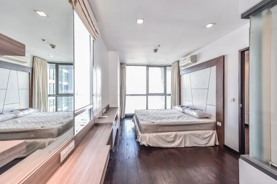 Rent ideo q phayathai, 1 bedroom unit, size 50 sq m, corner room