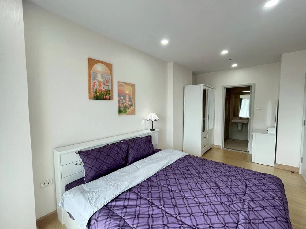 Condo for rent at Supalai Veranda Ramkhamhaeng. Ready to move in. Fully furnished. Come reserve now. Don't miss out!
