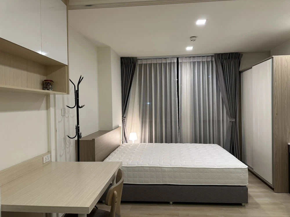 Condo for rent, Chambers On-Nut Station, ready to move in, fully furnished, with appliances. Reserve today, don't delay!