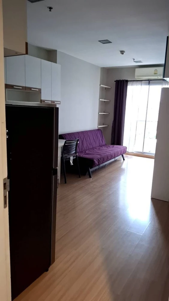 Condo for rent at CU Terrace. Spacious room with ample living space. Convenient and fully equipped. Don't miss out!