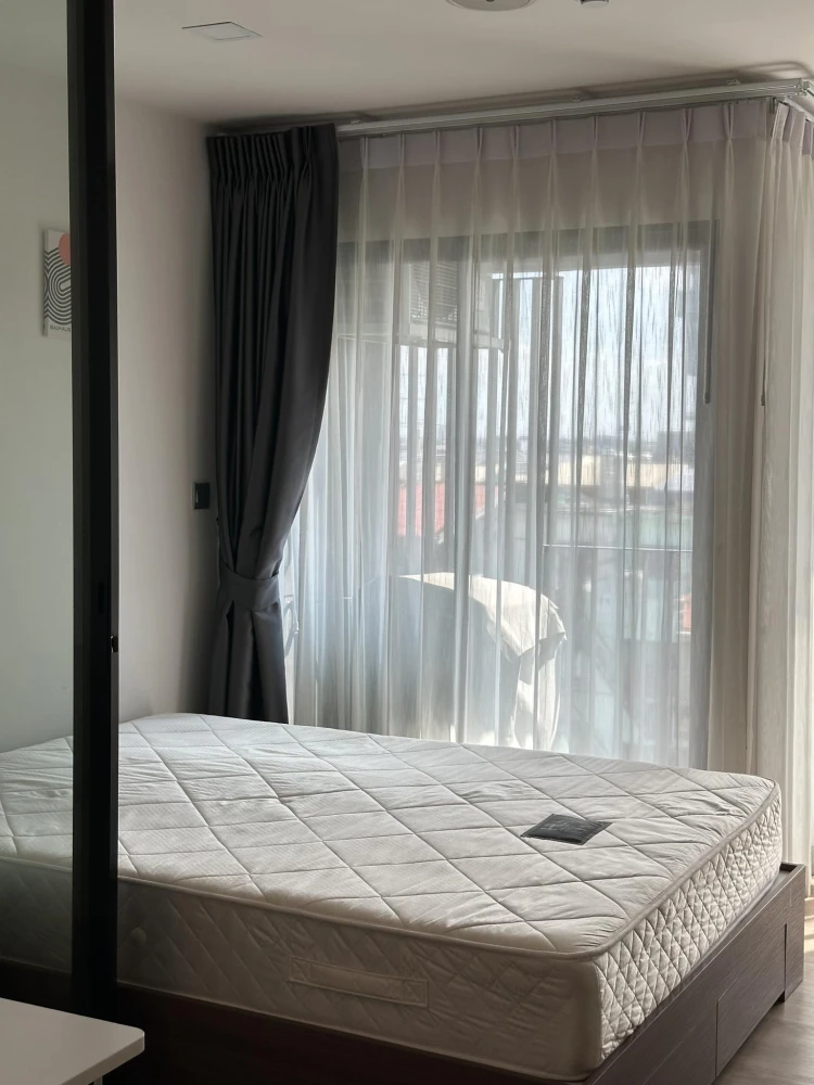 Condo for rent at Kave Town Shift. The unit is partitioned into separate, well-defined zones. Convenient and complete – everything you need is here. B