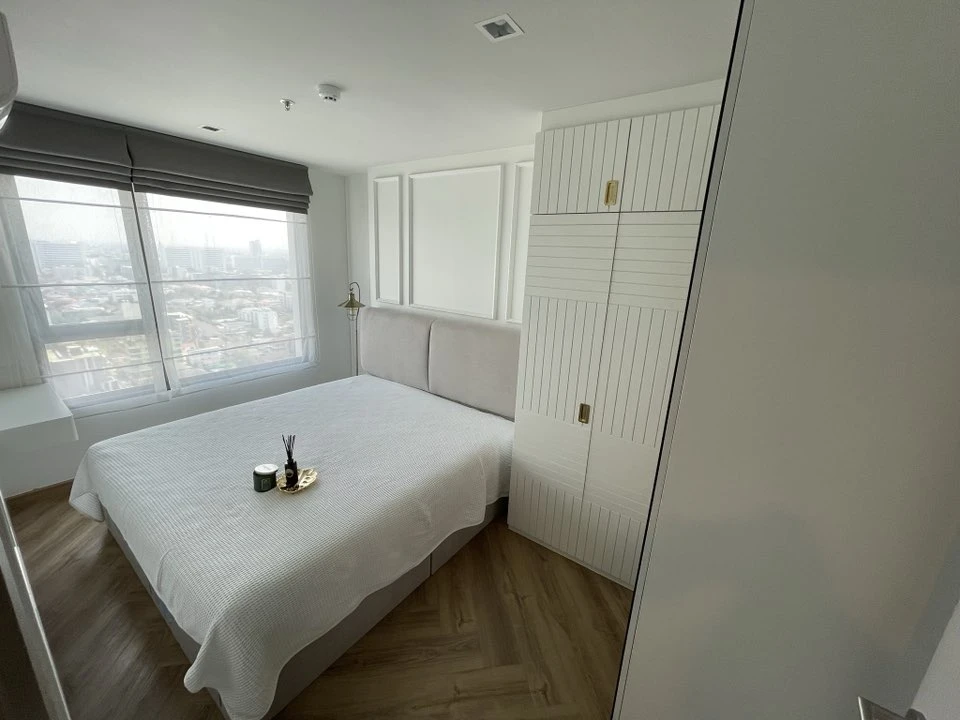 Condo for rent: Life Ladprao. Cozy room with ample living space. Fully equipped with all the amenities. Move in now!