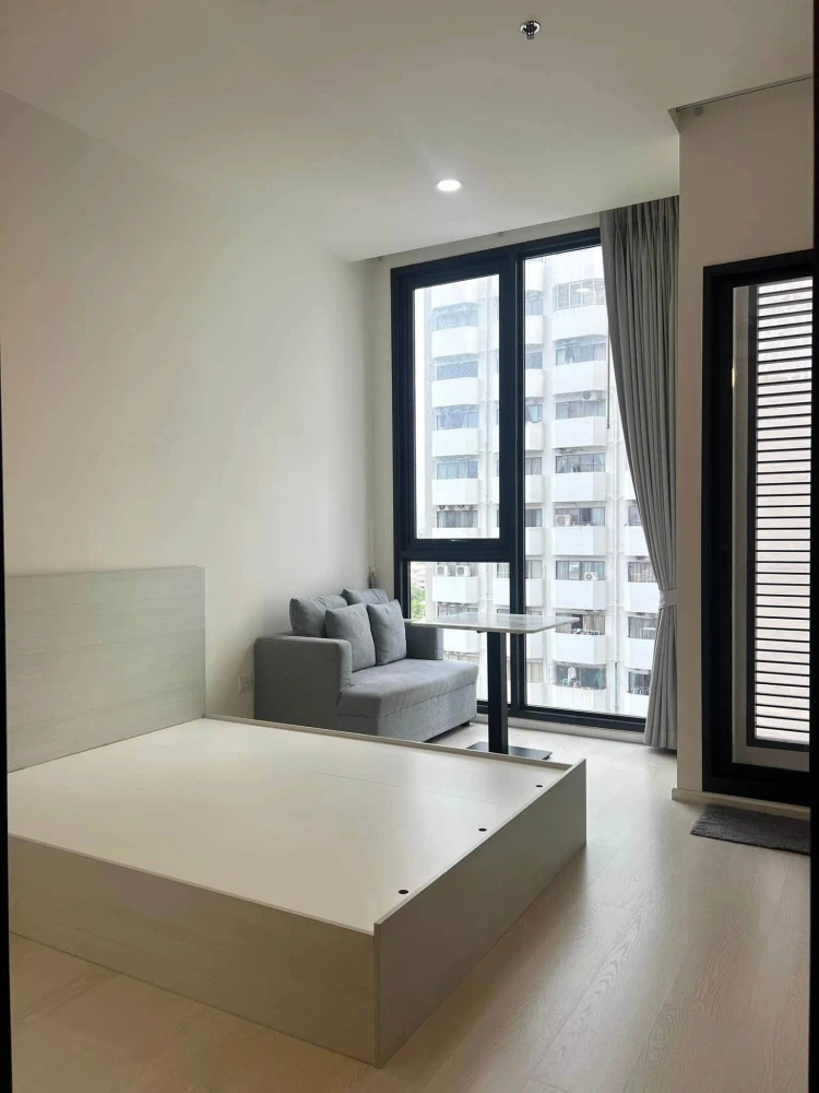 Condo for rent at MAZARINE Ratchayothin. Fully furnished and equipped with appliances. Just bring your personal belongings and move in!