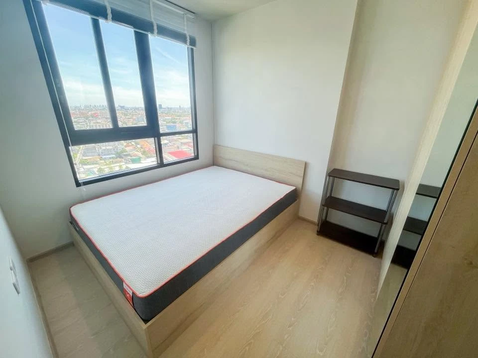 Condo for rent at NUE Noble Ngamwongwan. Spacious and comfortable rooms with ample living space. Book yours today! Don't miss out!