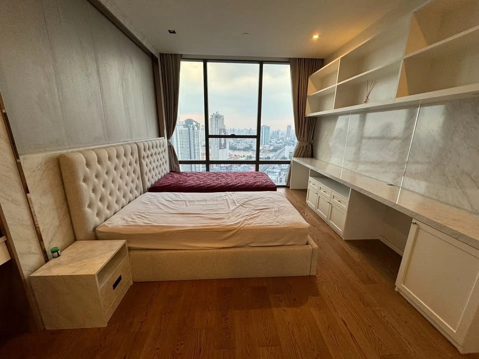 Condo for rent The Bangkok Sathorn, spacious room, lots of usable space, everything is complete here, hurry up and book now, don't miss out.