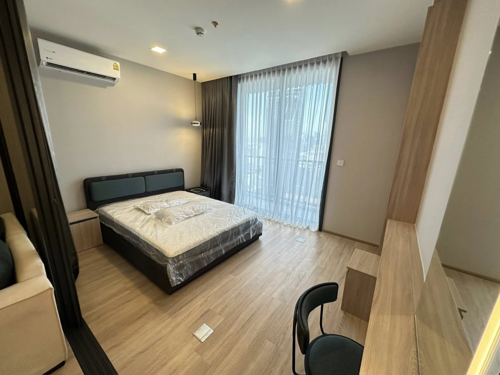 Condo for rent, XT Phayathai, ready to move in, fully equipped with amenities, just bring your belongings and move in. Don't miss out!