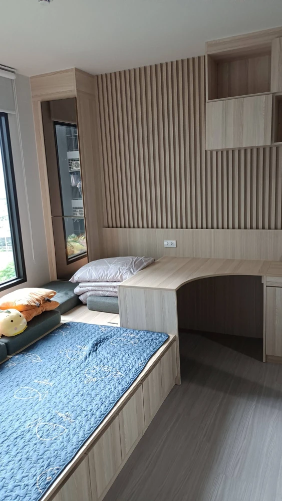 Urgent rental! Life Sathorn-Sierra unit, ready to move in, fully furnished, great price. Book now before you miss this opportunity!
