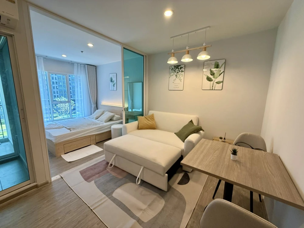 Condo for rent in a great location in Bangna, Regent Home Bangna. Spacious room with complete amenities at a great price.