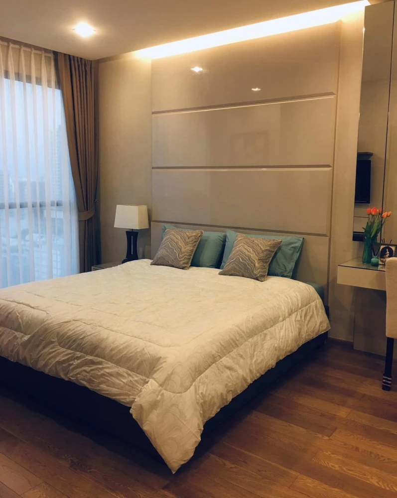 Condo for rent, The Address Sathorn, beautiful room, nice to live in.