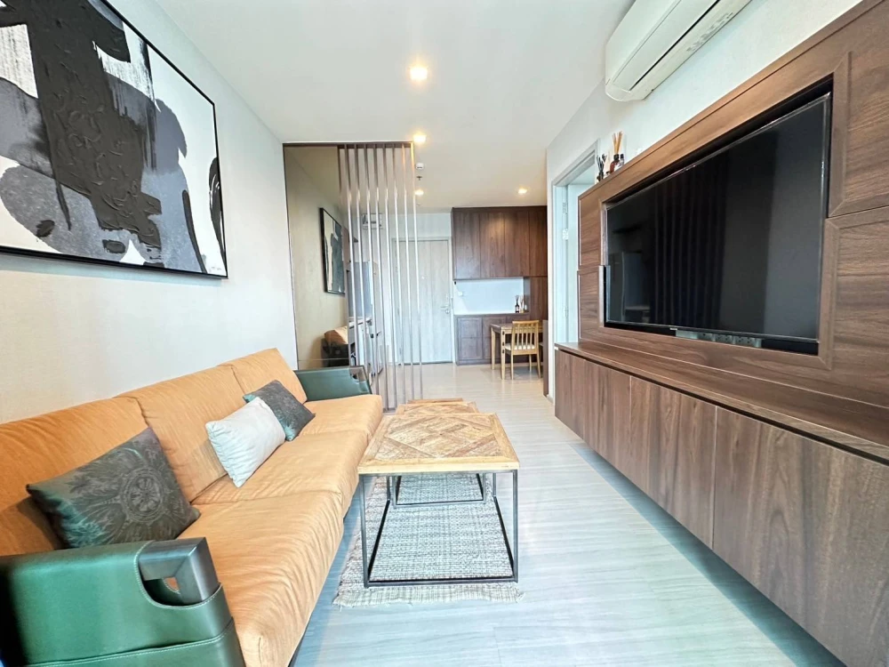 Condo for rent: Life Sukhumvit 62, a nice room, complete with furniture and electrical appliances. If you don't reserve, you'll regret it later.