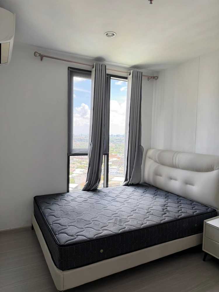 Condo for rent, Parkland Phetkasem 56. Nice unit on the 22nd floor with great views. Comes with amenities. Book now!