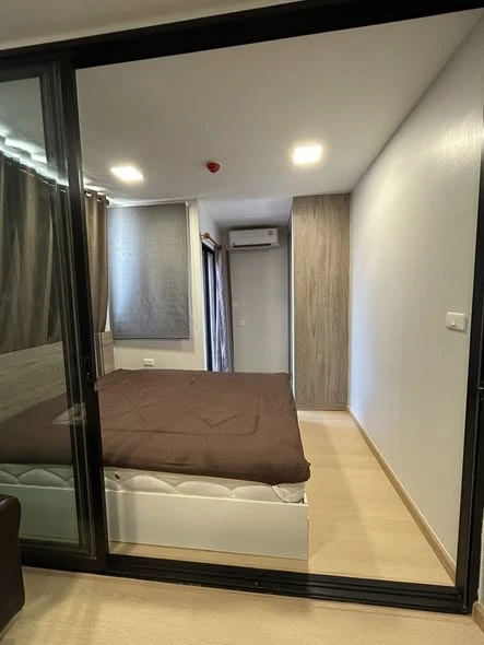 Plum Condo Saphan Mai for rent. The unit is partitioned into separate, clearly defined zones. Great value! Book now, don't miss out!