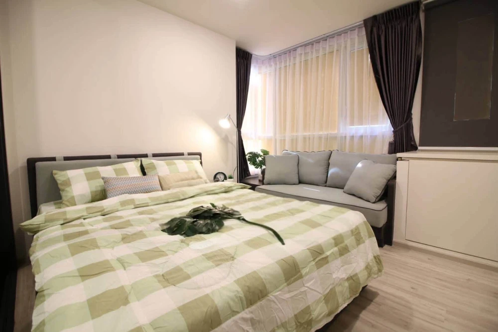 For Rent / Sale: XT Huai Khwang Condo. Garden view, beautifully decorated, fully furnished, and ready to move in. Act fast—don't miss out!