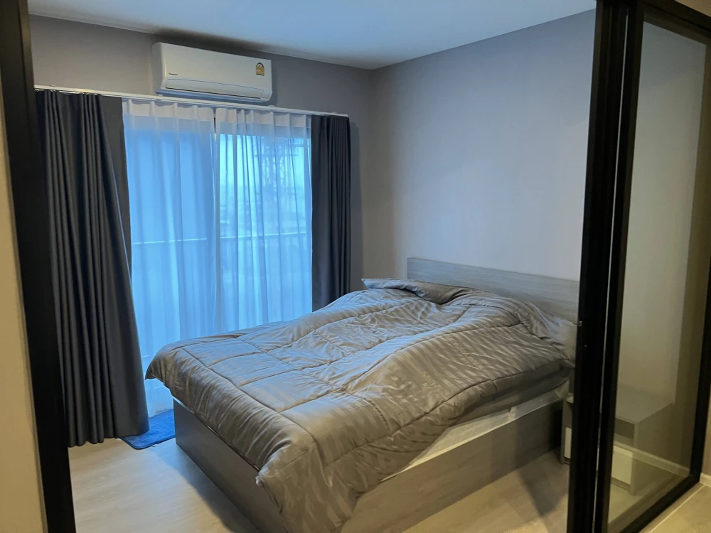 For rent: a private corner unit at a space mega, 32nd floor with great views. Fully furnished with appliances. Book now, don't miss out!
