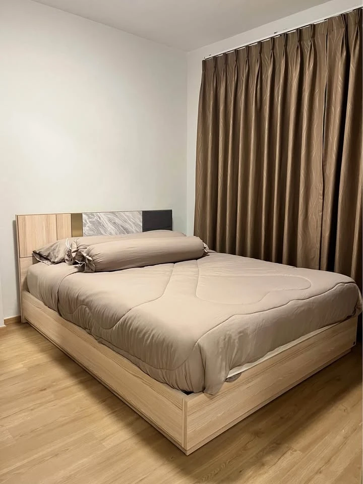 For rent Feel Condo Lat Phrao 122, a nice room, complete with furniture and electrical appliances. If you don't reserve, you'll regret it later.