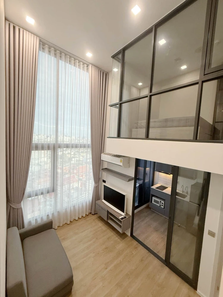 Modiz Rhyme Ramkhamhaeng Duplex, 2-story corner unit, 28th floor, beautiful city view. Book now! Don't wait!