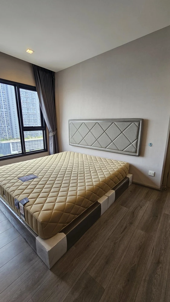 For rent: The Politan Rive, ready to move in, lots of usable space, 18th floor, river view, hurry and reserve.
