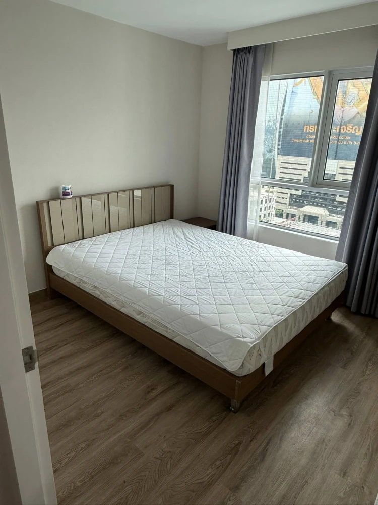 Very pang, rent at all, Belle Grand Condo Rama 9, everything is complete, comfortable. Only one bag can move in.