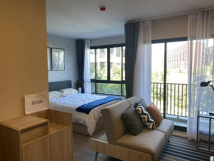 Looking for a comfortable room to rent at a low price? D Condo Hideaway Rangsit Phase 4 answers your needs! If interested, make an appointment to see.