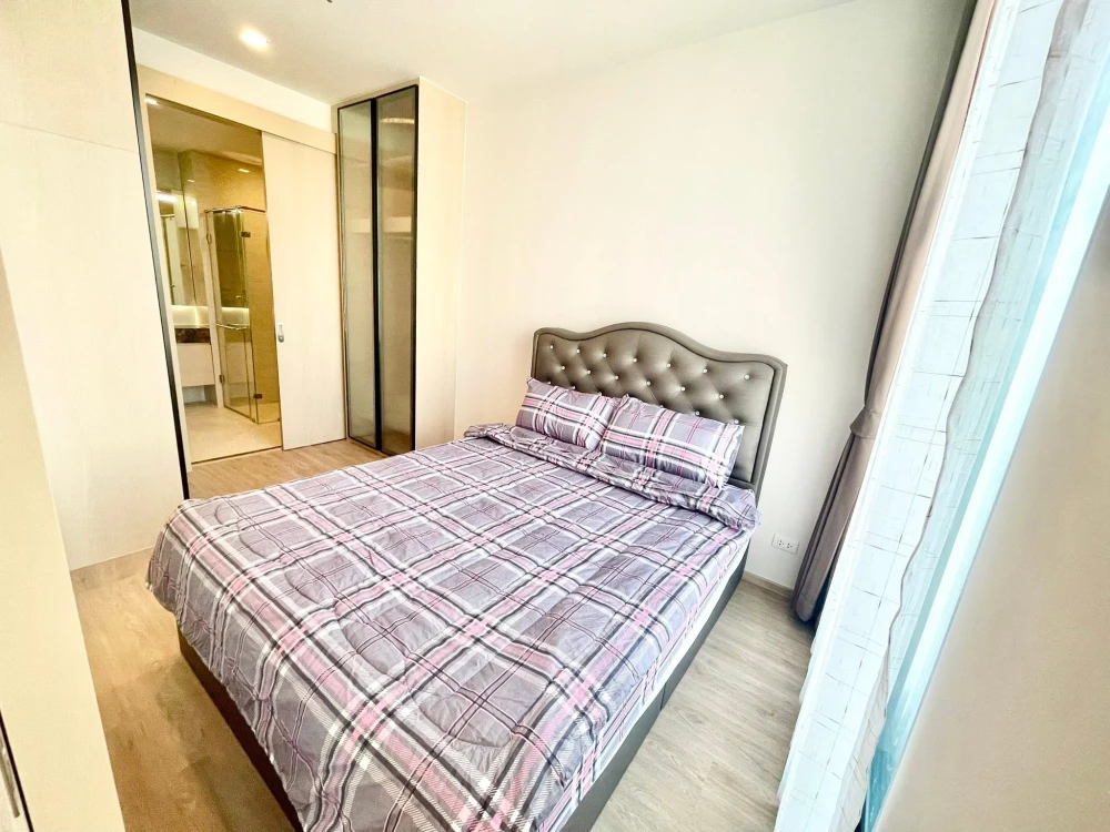 Noble 39 Condominium