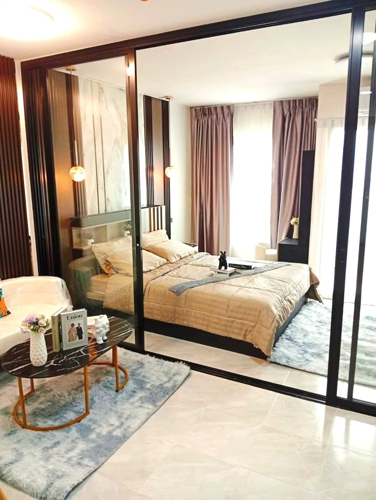 Urgent sale!! Condo Iris Avenue On Nut – Wongwaen, beautiful room, modern luxury style, convenient transportation, good price, hurry and book now!!