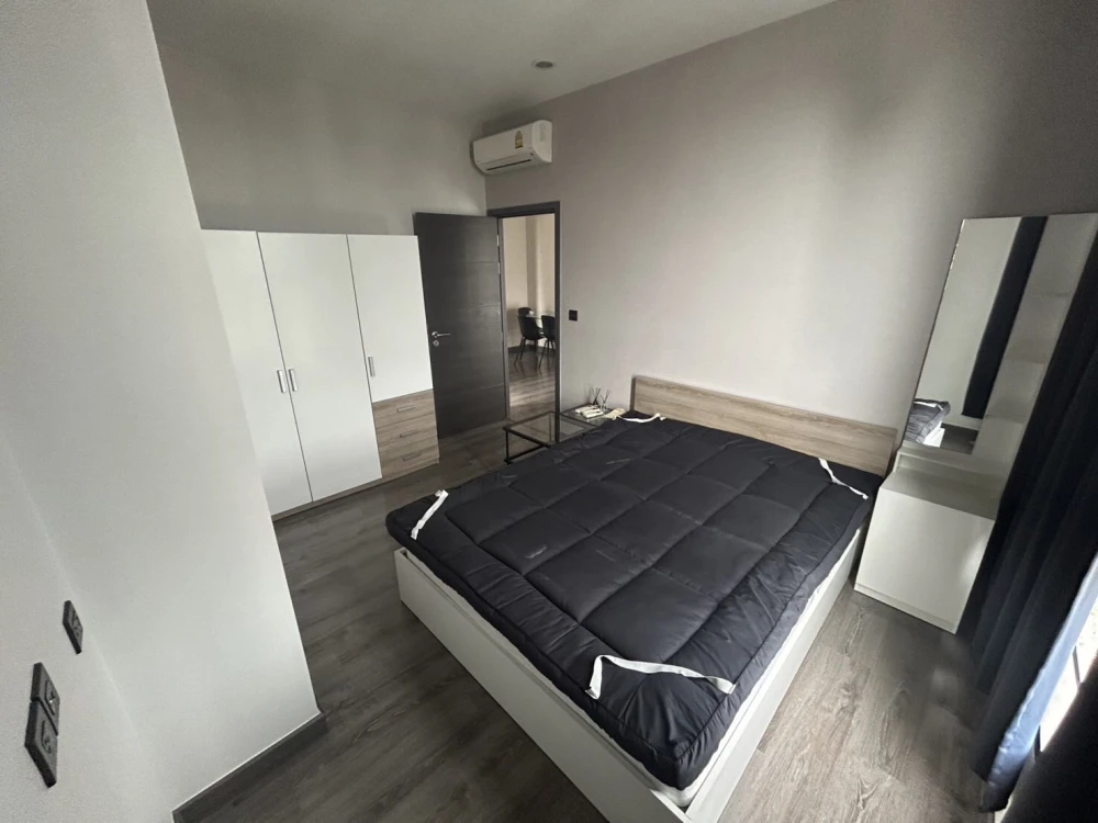 Available room for rent, Urbano Ratchawithi, luxury condo in Thon area, small unit, quiet