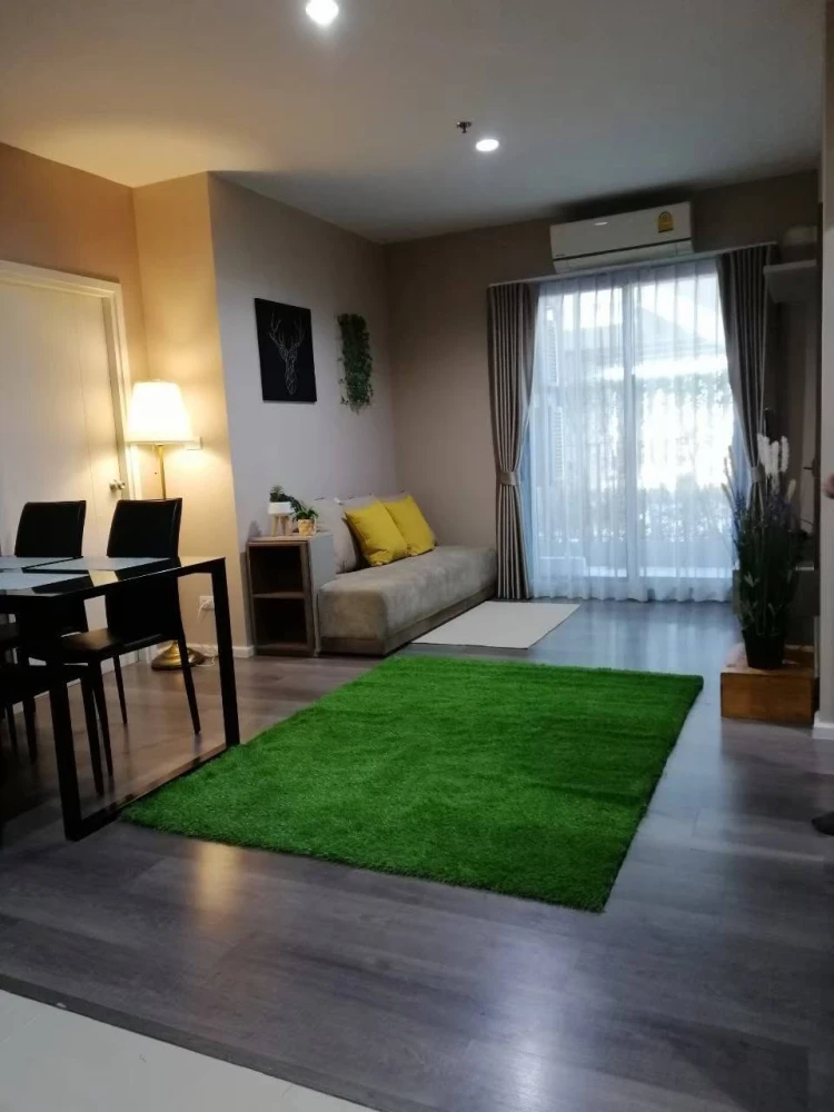 The only room in the project. Limited, quiet corner room. Condo for rent at The Stage Taopoon Interchange. Don't miss it.