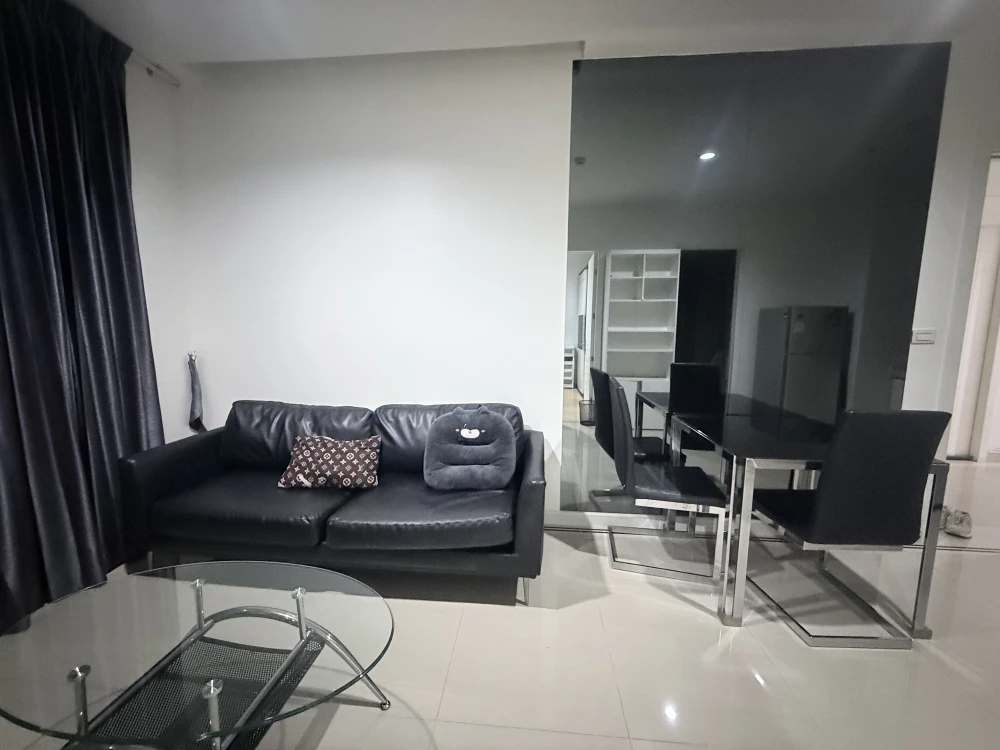 🏠🌃 Condo for Rent: T.C. Green 🏠🌃